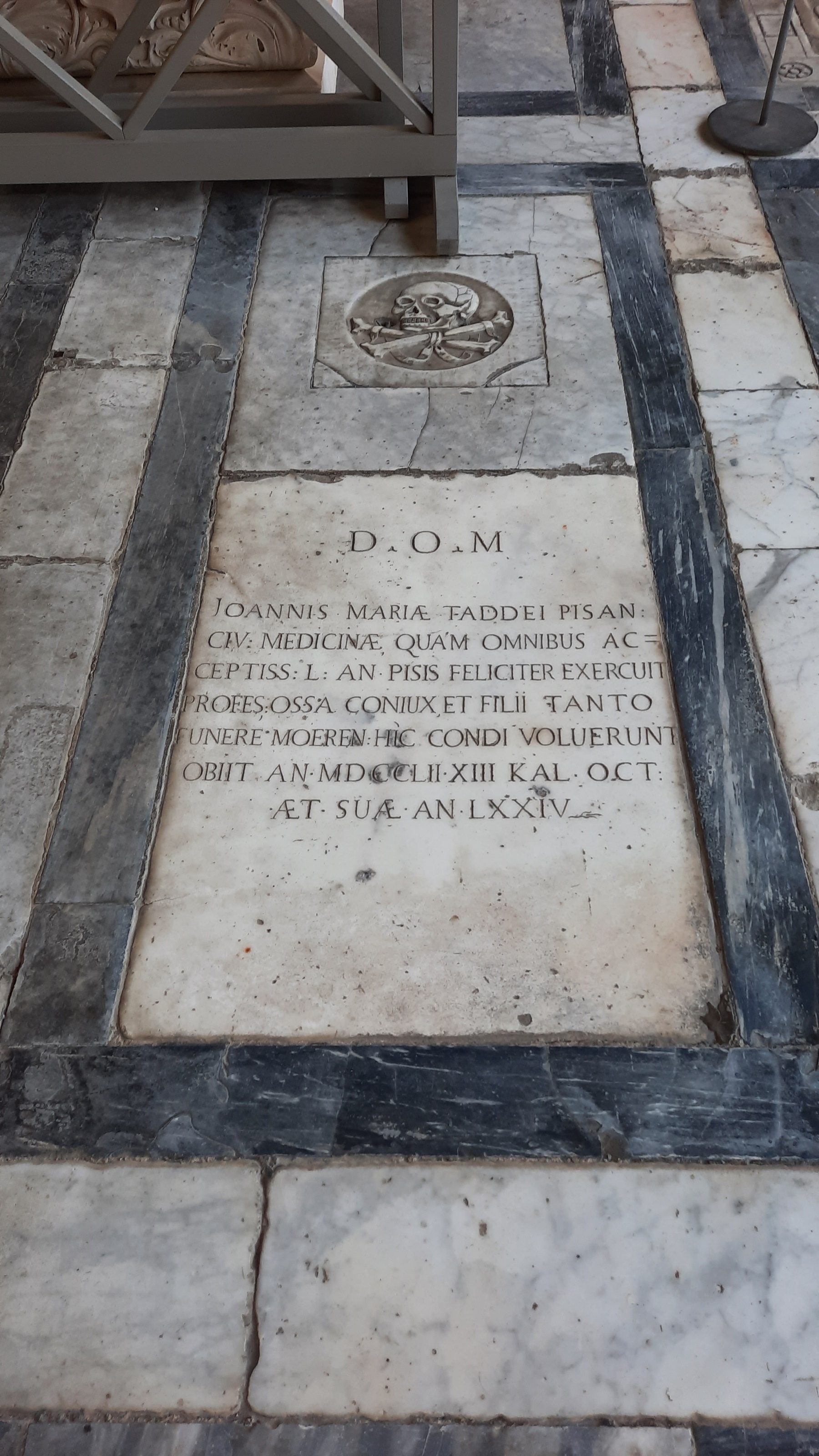 Giovanni%20Maria%20Taddei%27s%20tomb%2C%20Campos%20Santo%2C%20Pisa%20-%2001.jpg